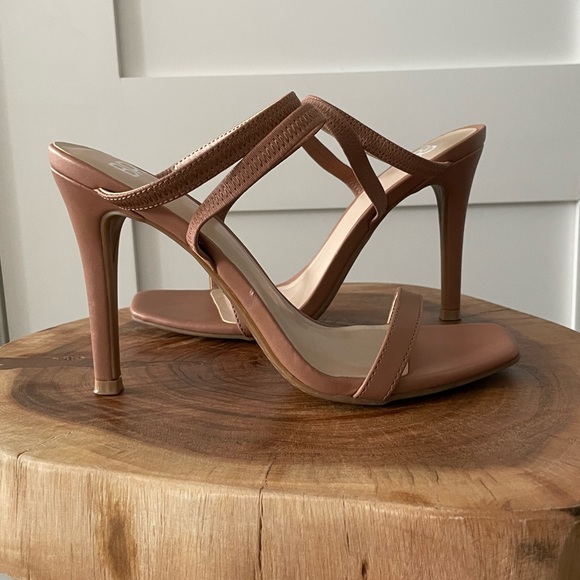 BP Vanessa Sandal - Picture 3 of 5